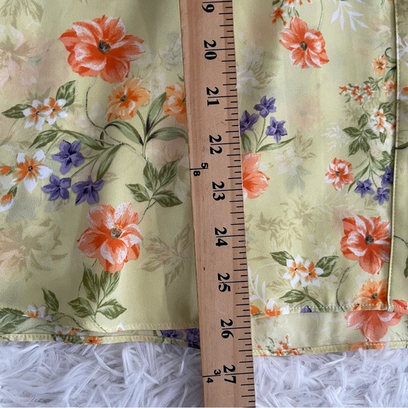 NYDJ Womens Floral Pintuck Blouse Size Large Yellow 3/4 Sleeve V Neck Pullover - Picture 8 of 9